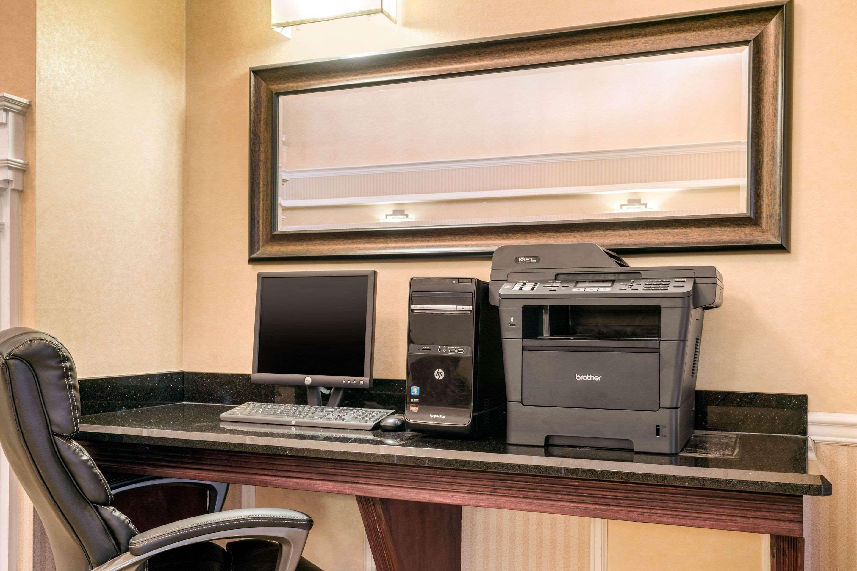 Comfort Suites Red Bluff Near I-5 Экстерьер фото
