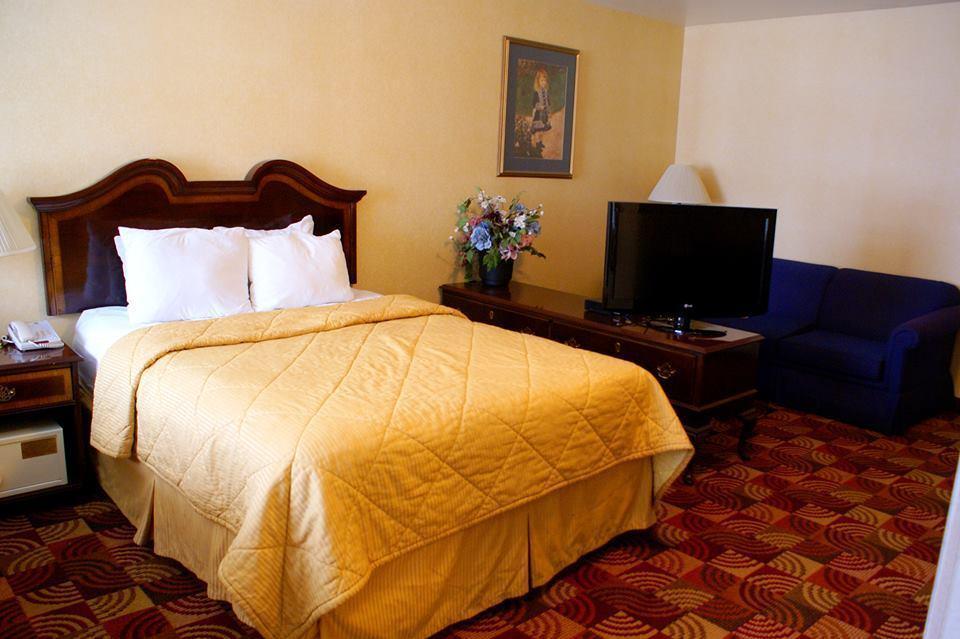Comfort Suites Red Bluff Near I-5 Экстерьер фото