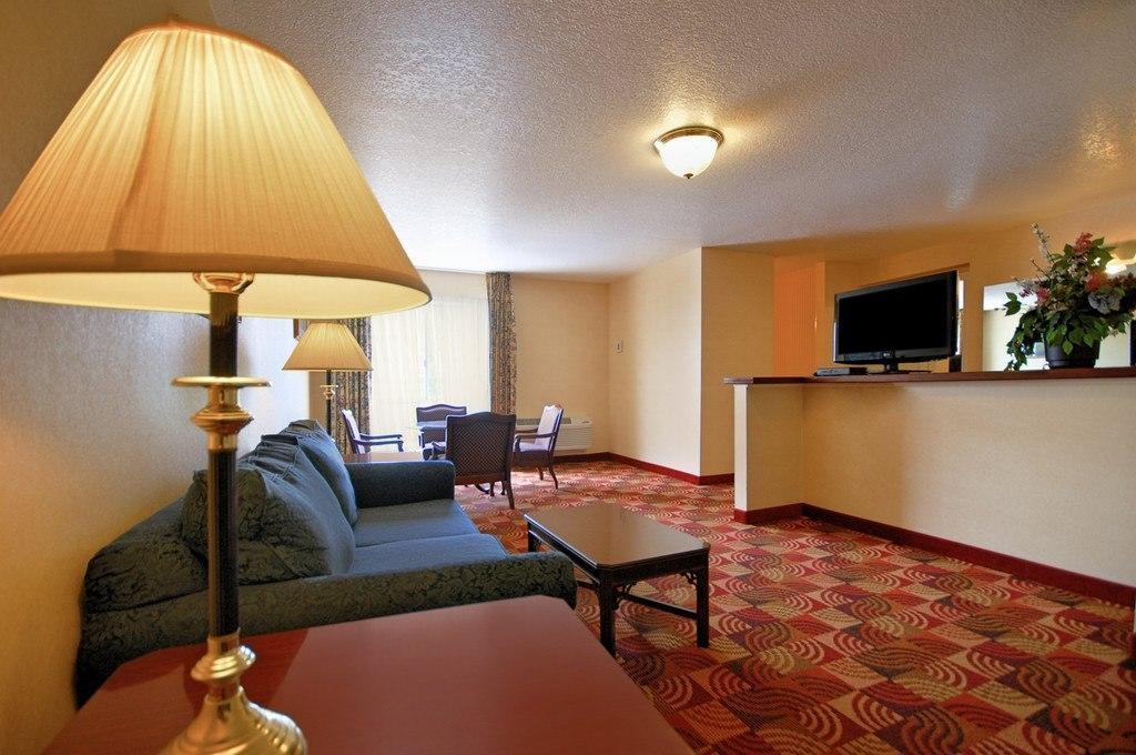 Comfort Suites Red Bluff Near I-5 Экстерьер фото