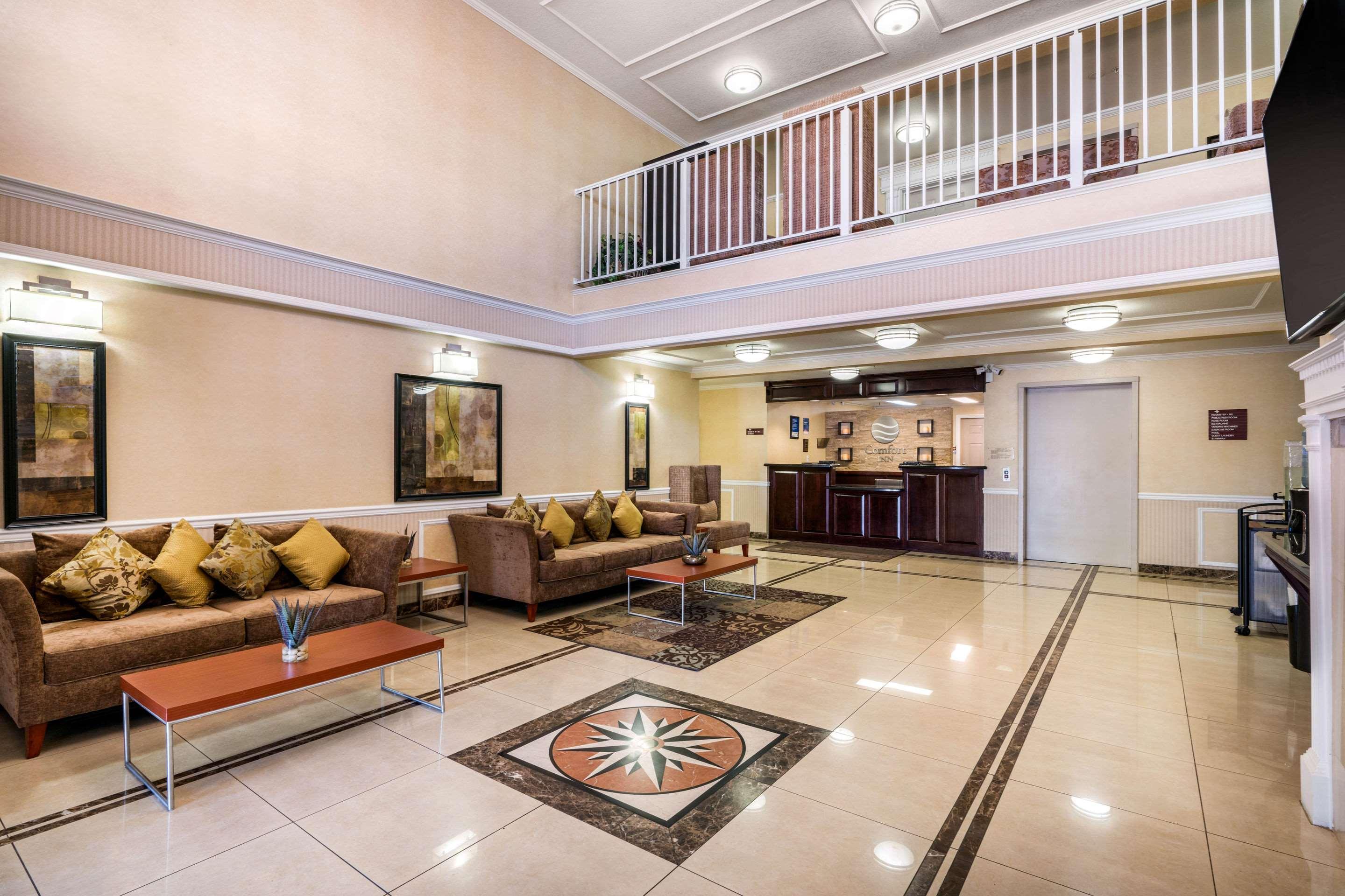Comfort Suites Red Bluff Near I-5 Экстерьер фото