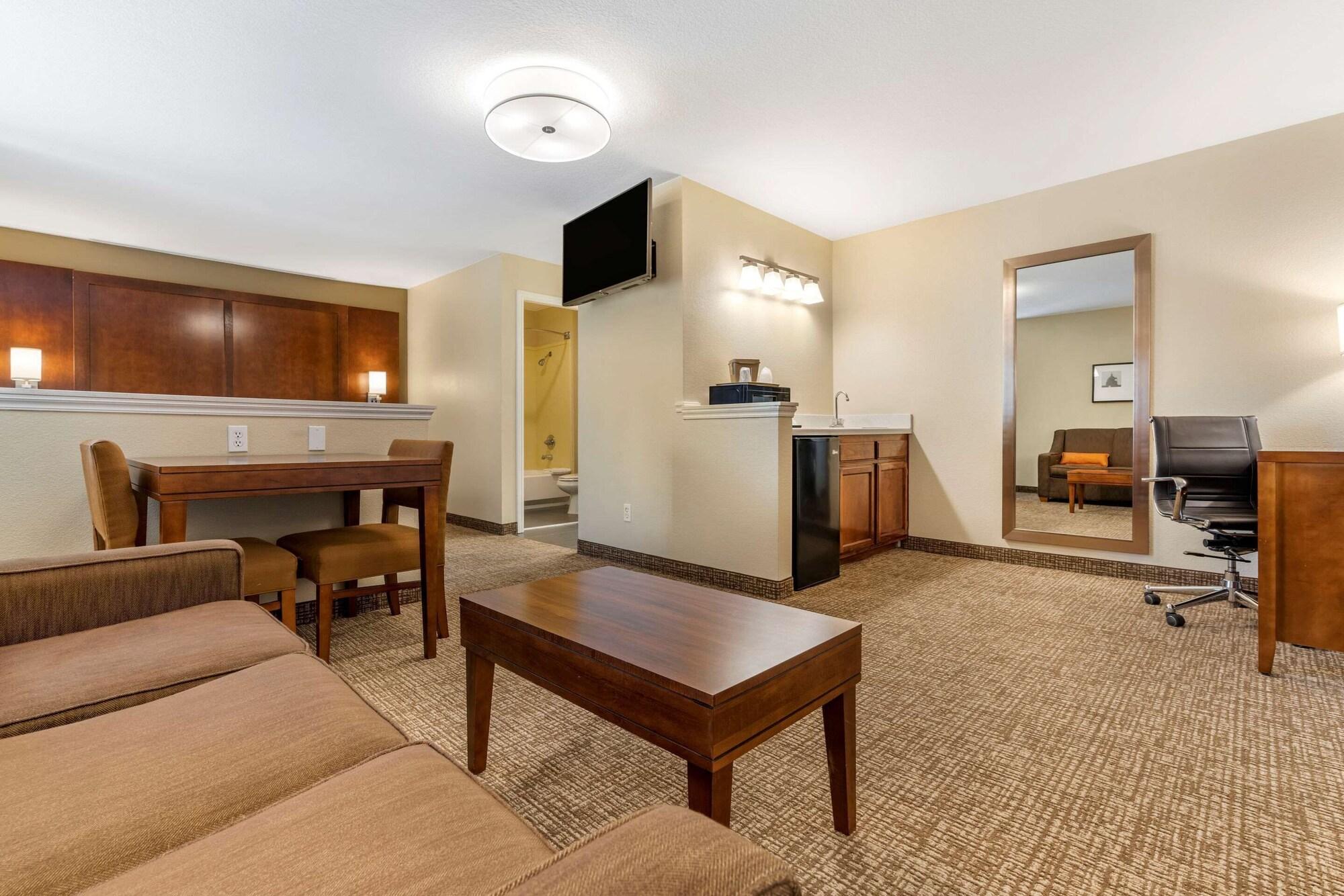 Comfort Suites Red Bluff Near I-5 Экстерьер фото