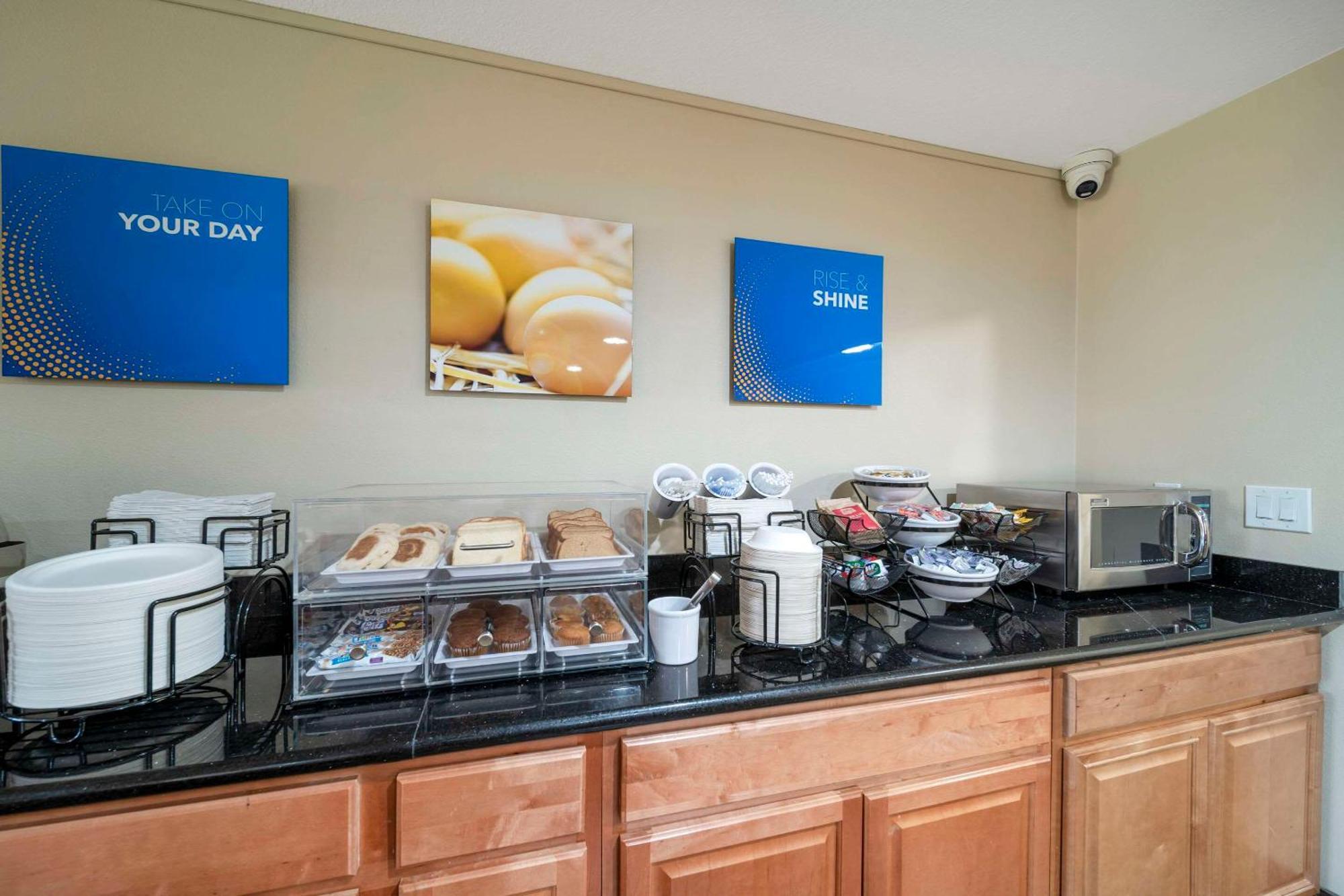 Comfort Suites Red Bluff Near I-5 Экстерьер фото