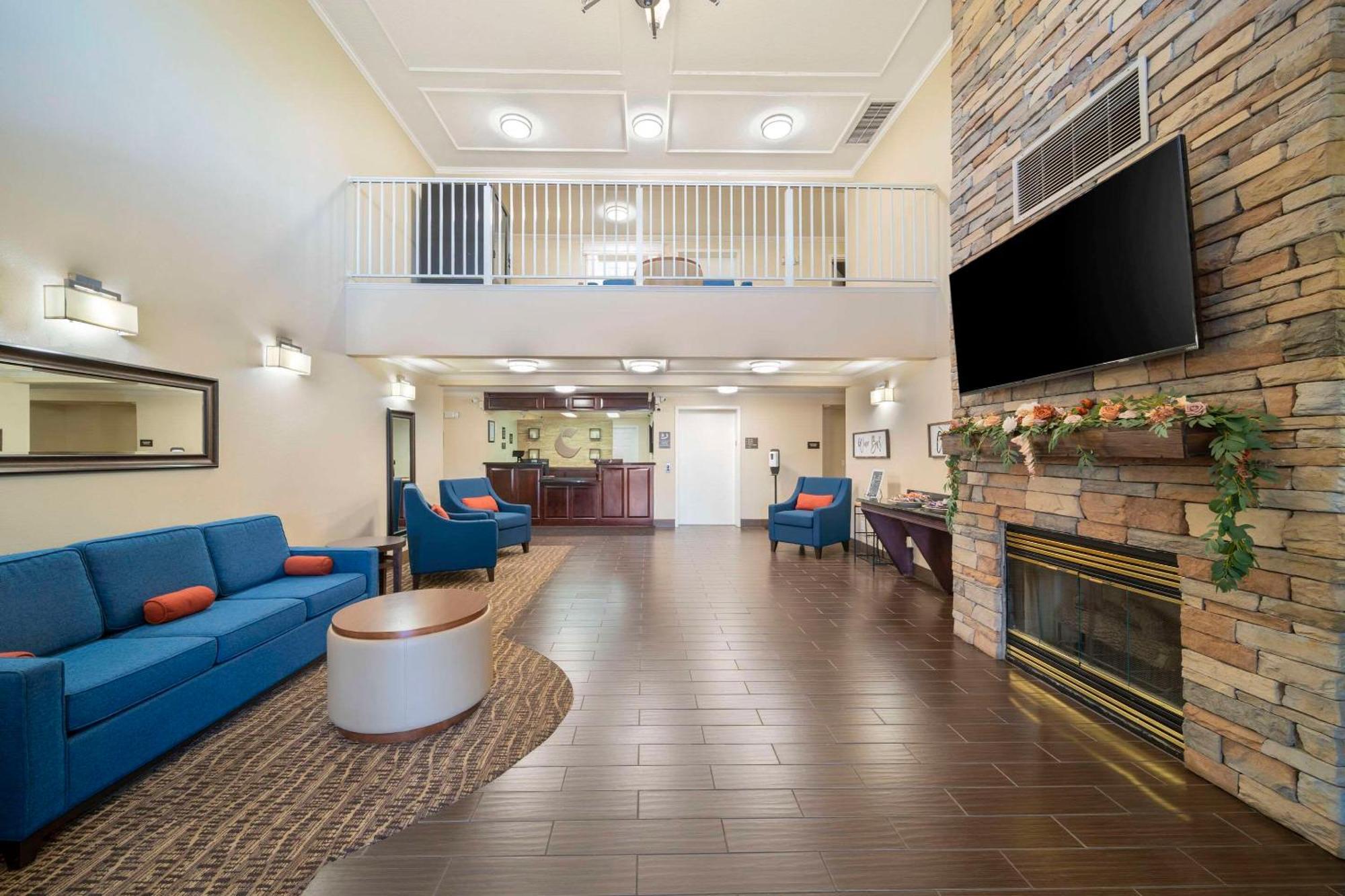 Comfort Suites Red Bluff Near I-5 Экстерьер фото