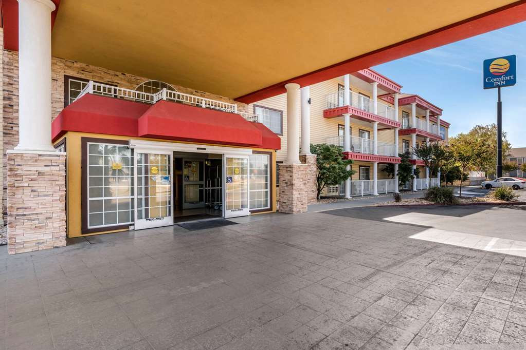 Comfort Suites Red Bluff Near I-5 Экстерьер фото